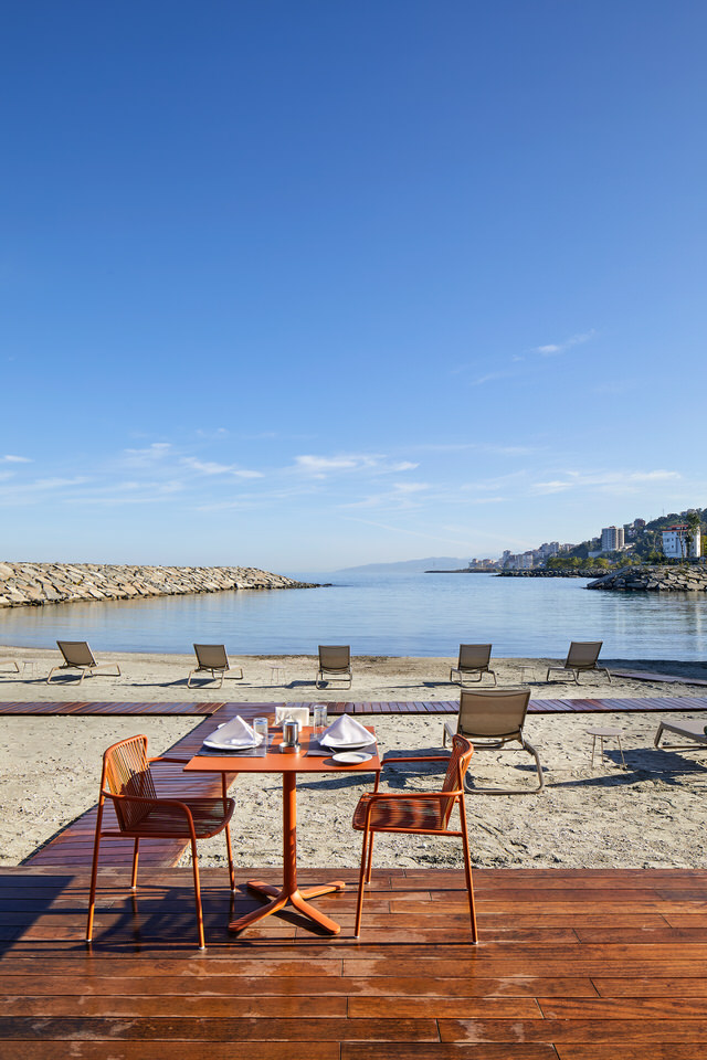 Ricosta Hotel —  Ad 1612 Copy