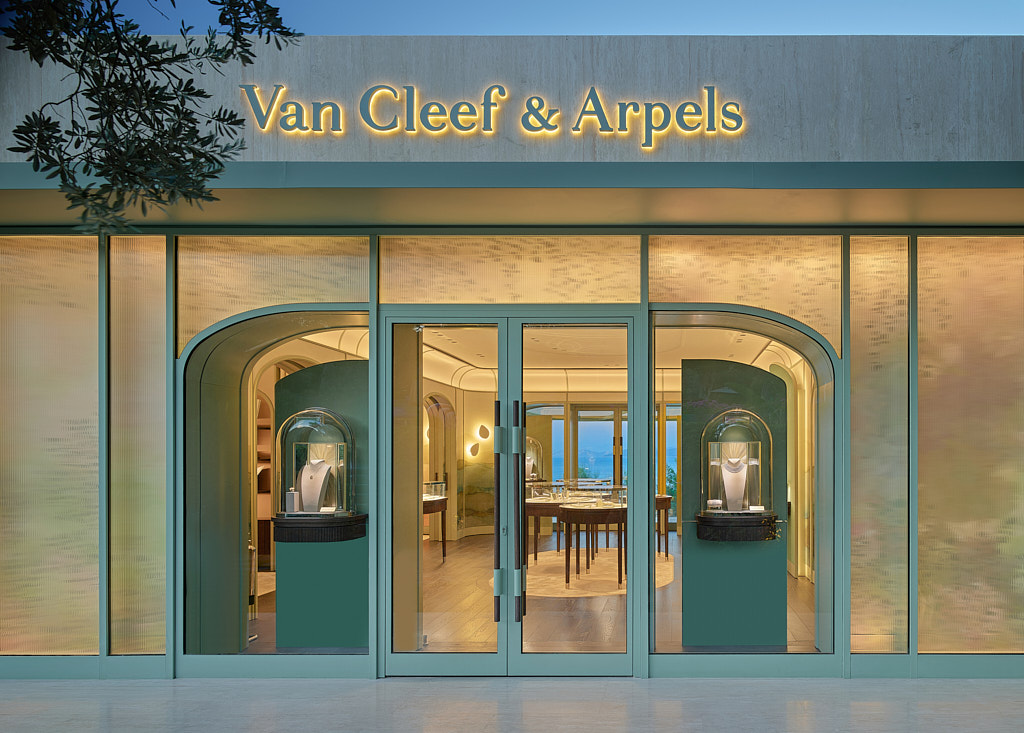 Sedat Yamak — Architecture Photography — Bodruml Store Modern Architecture Photography Vancleefandarpels Exterior 1.