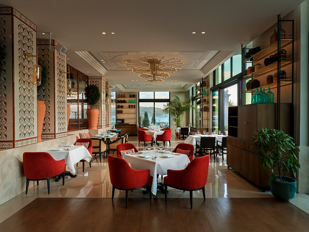 Sedat Yamak — Architecture Photography — Istanbul Restaurant Modern Architecture Photography Çırağan Interior.