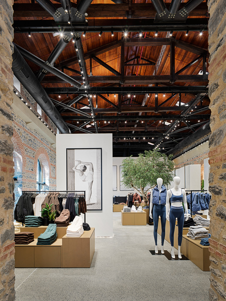 Sedat Yamak — Architecture Photography — Istanbul Store Modern Architecture Photography Alo Interior.