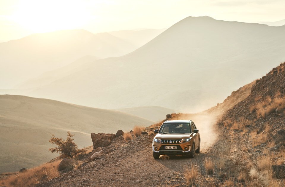 Suzuki Vitara yol