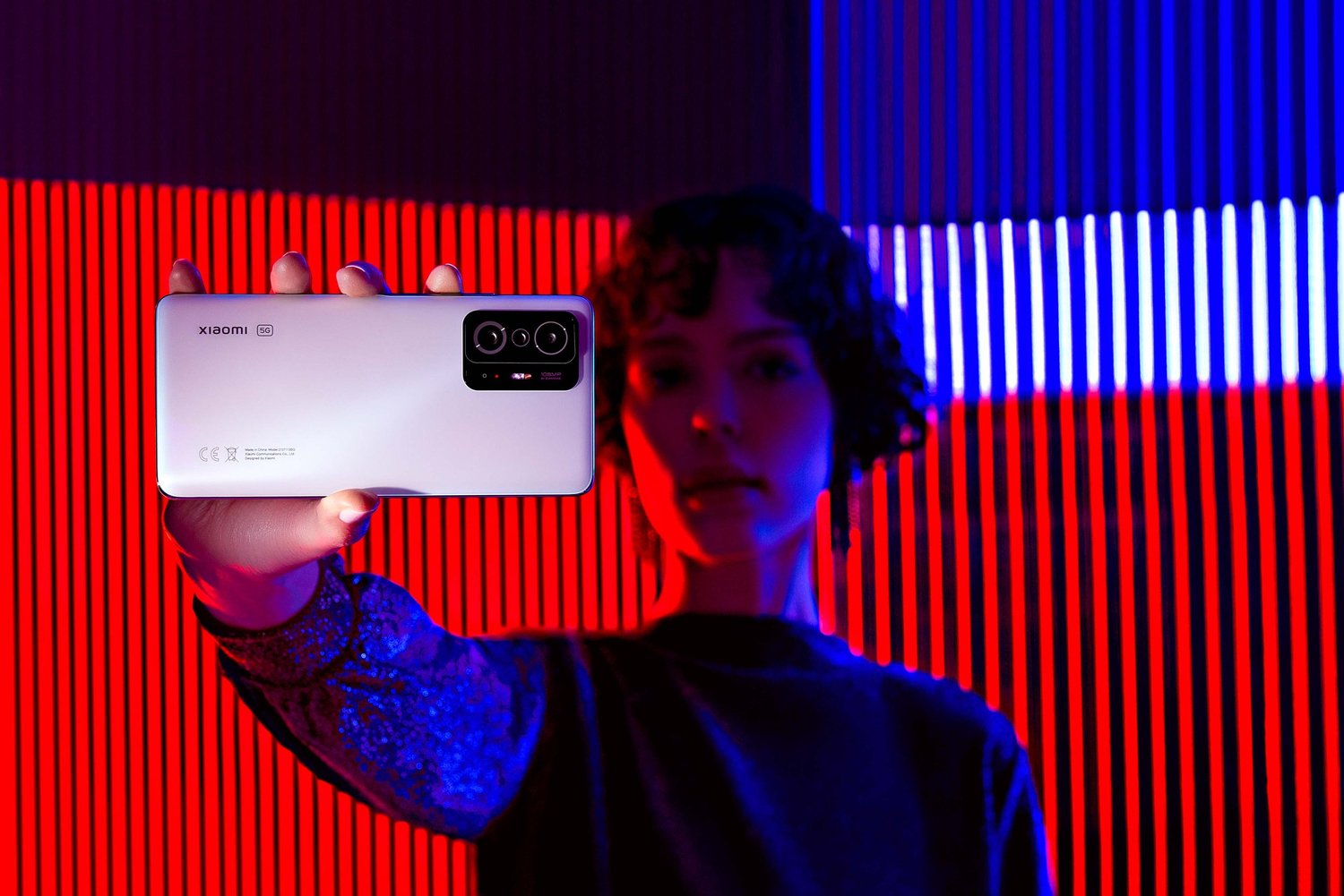 Xiaomi neon kompozisyon